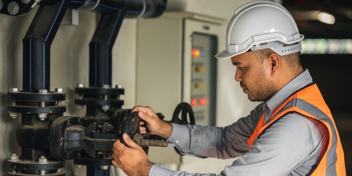 Manutenção Hidráulica: como evitar desperdícios e infiltrações em edifícios corporativos